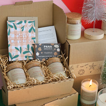 Load image into Gallery viewer, Bring Christmas home! - Christmas Trio Candles